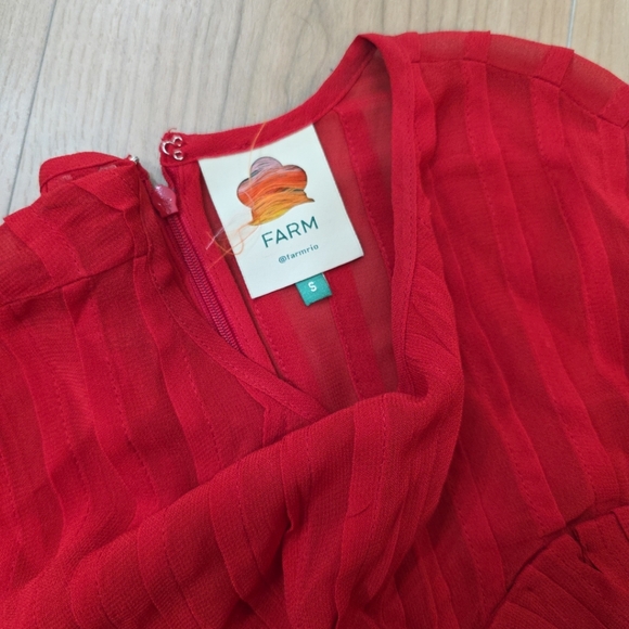 FARM Rio Red Pleated Shell Blouse Small - Picture 6 of 7